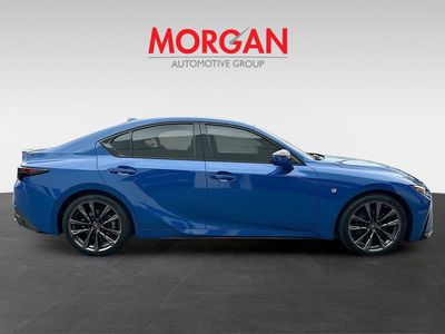 2021 Lexus IS - Photo 8