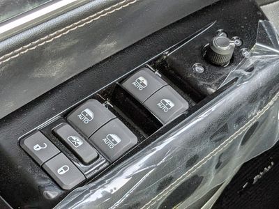 2026 Jeep Grand Wagoneer - Photo 25