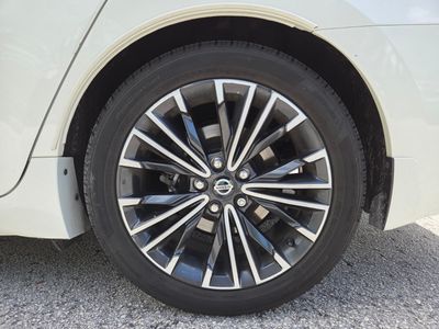 2019 Nissan Maxima - Photo 15