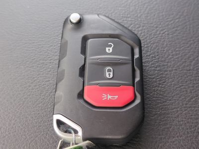 2026 Jeep Wrangler - Photo 31