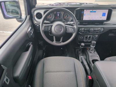 2026 Jeep Wrangler - Photo 16
