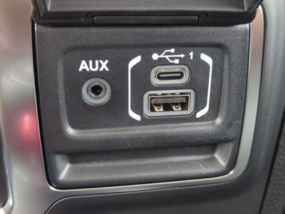 2026 Jeep Wrangler - Photo 24