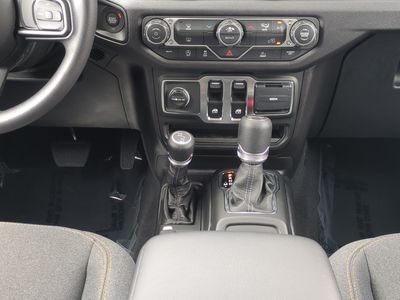 2026 Jeep Wrangler - Photo 19