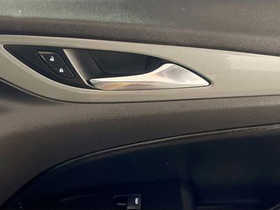 2018 Buick Regal - Photo 28