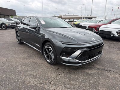 2026 Hyundai Sonata - Photo 3