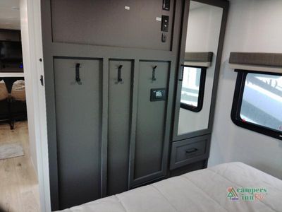 2026 Forest River Rockwood Ultra Lite — photo 39 view