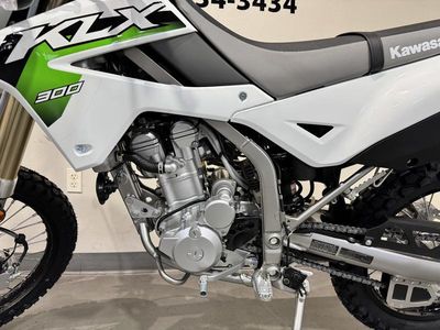 2026 Kawasaki KLX300 - Photo 15