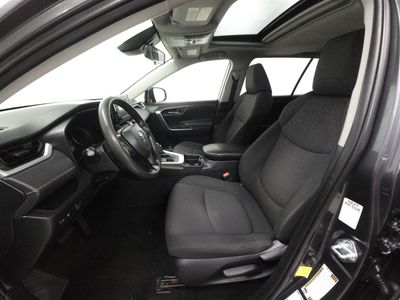 2019 Toyota RAV4 - Photo 4