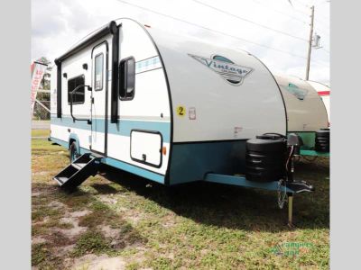 2026 Gulf Stream RV Vintage Cruiser — front three-quarter view