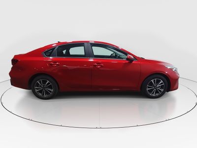 2024 Kia Forte - Photo 8