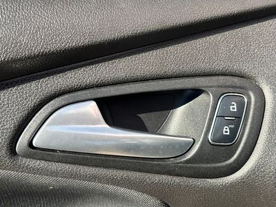 2018 Ford Focus — photo 7 view