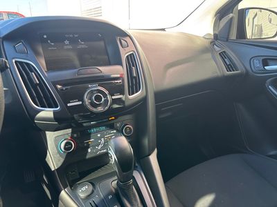 2018 Ford Focus — photo 14 view