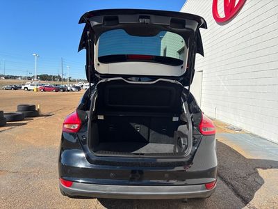 2018 Ford Focus — photo 28 view