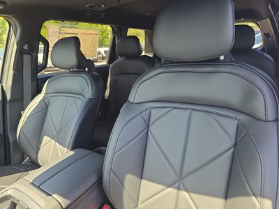 2027 Kia Telluride Hybrid - Photo 23