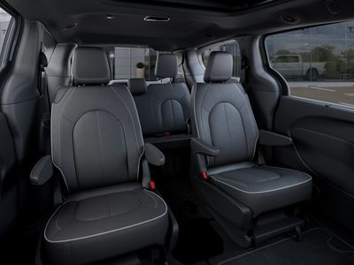 2026 Chrysler Pacifica - Photo 15