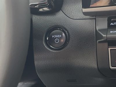2025 Toyota Camry - Photo 20