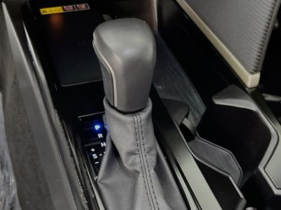 2025 Toyota Camry - Photo 21