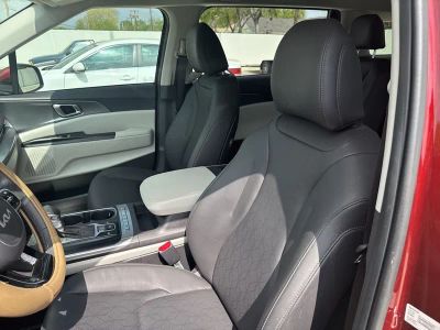 2023 Kia Carnival - Photo 4