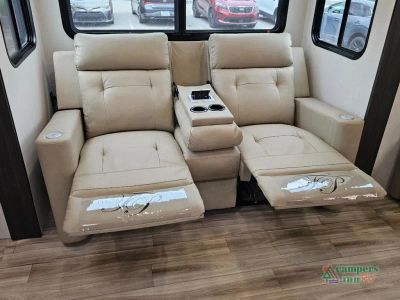 2027 Venture RV SportTrek Touring Edition — photo 38 view