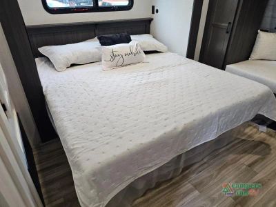 2027 Venture RV SportTrek Touring Edition — photo 50 view