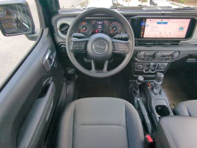 2026 Jeep Wrangler — photo 17 view