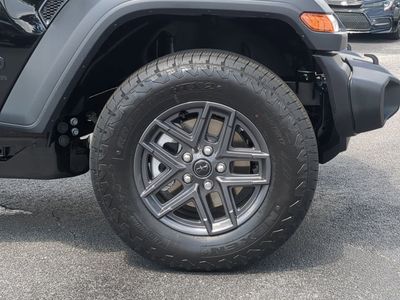 2026 Jeep Wrangler — photo 11 view