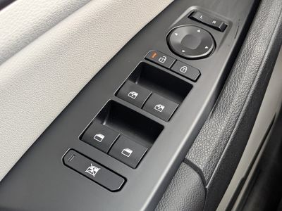 2026 Kia Sportage — photo 30 view