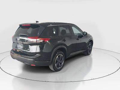 2024 Nissan Rogue — photo 7 view