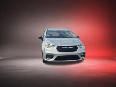 2024 Chrysler Pacifica — rear three-quarter view