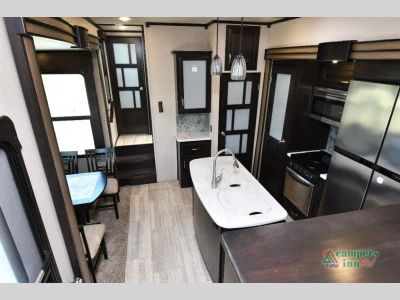 2017 Grand Design Momentum - Photo 27