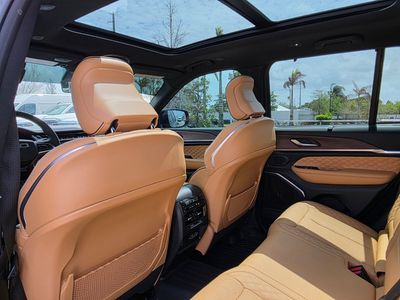 2025 Jeep Grand Cherokee - Photo 19