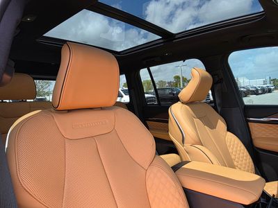 2025 Jeep Grand Cherokee - Photo 11