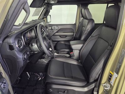 2026 Jeep Gladiator - Photo 8