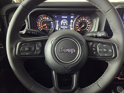 2026 Jeep Gladiator - Photo 12