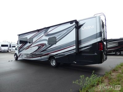 2022 Thor Motor Coach Omni - Photo 4