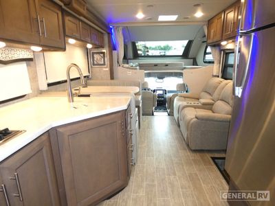 2022 Thor Motor Coach Omni - Photo 6