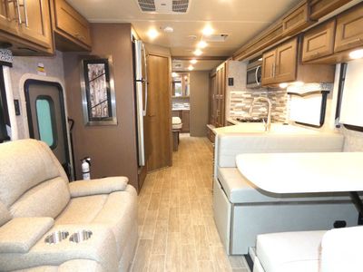 2022 Thor Motor Coach Omni - Photo 5