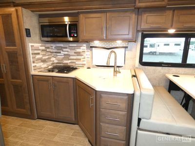 2022 Thor Motor Coach Omni - Photo 7