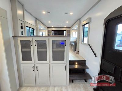 2026 Montana High Country 377FL - Photo 19