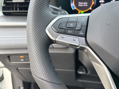 2026 Volkswagen Tiguan — photo 37 view