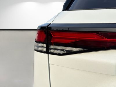 2026 Volkswagen Tiguan — photo 10 view
