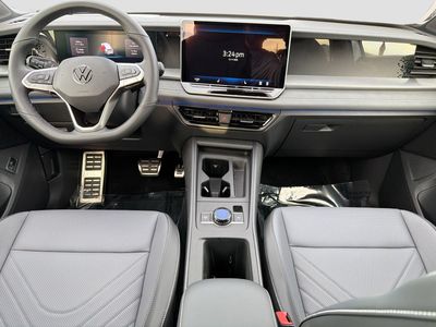 2026 Volkswagen Tiguan — photo 18 view