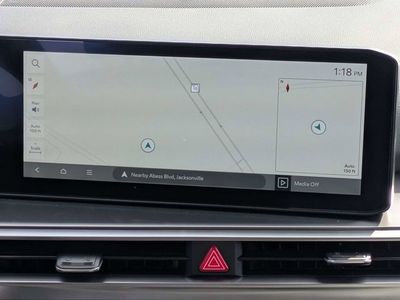2025 Kia Sorento — photo 17 view