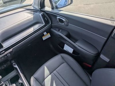 2025 Kia Sorento — photo 16 view
