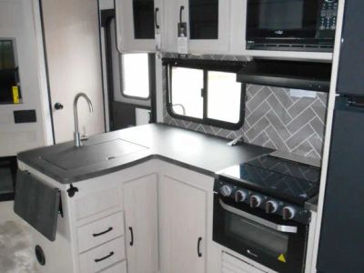 2023 Coachmen Apex Ultra-Lite - Photo 9