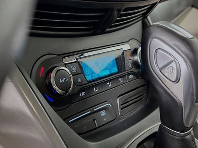 2013 Ford C-Max Hybrid — photo 23 view