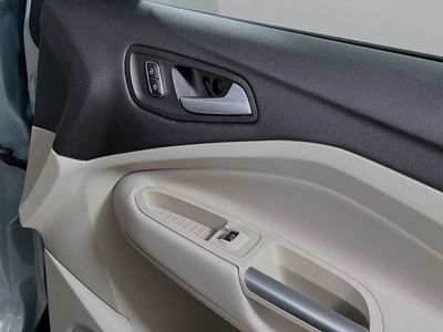 2013 Ford C-Max Hybrid — photo 28 view