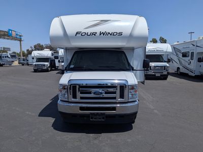 2025 Thor Motor Coach Four Winds — photo 13 view