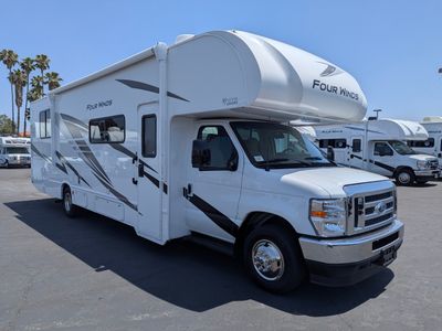 2025 Thor Motor Coach Four Winds — photo 30 view