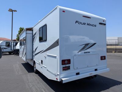 2025 Thor Motor Coach Four Winds — photo 10 view